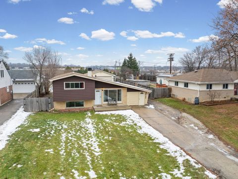 Tiny photo for 1N742 Forest Avenue, Glen Ellyn, IL 60137 (MLS # 12530971)