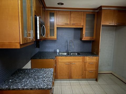 Tiny photo for 1636 W Estes Avenue #108, Chicago, IL 60626 (MLS # 12523429)