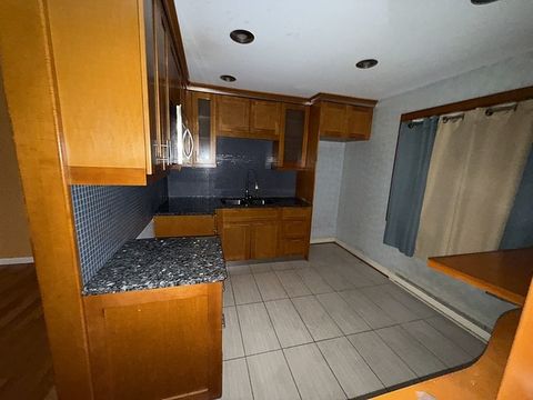 Tiny photo for 1636 W Estes Avenue #108, Chicago, IL 60626 (MLS # 12523429)