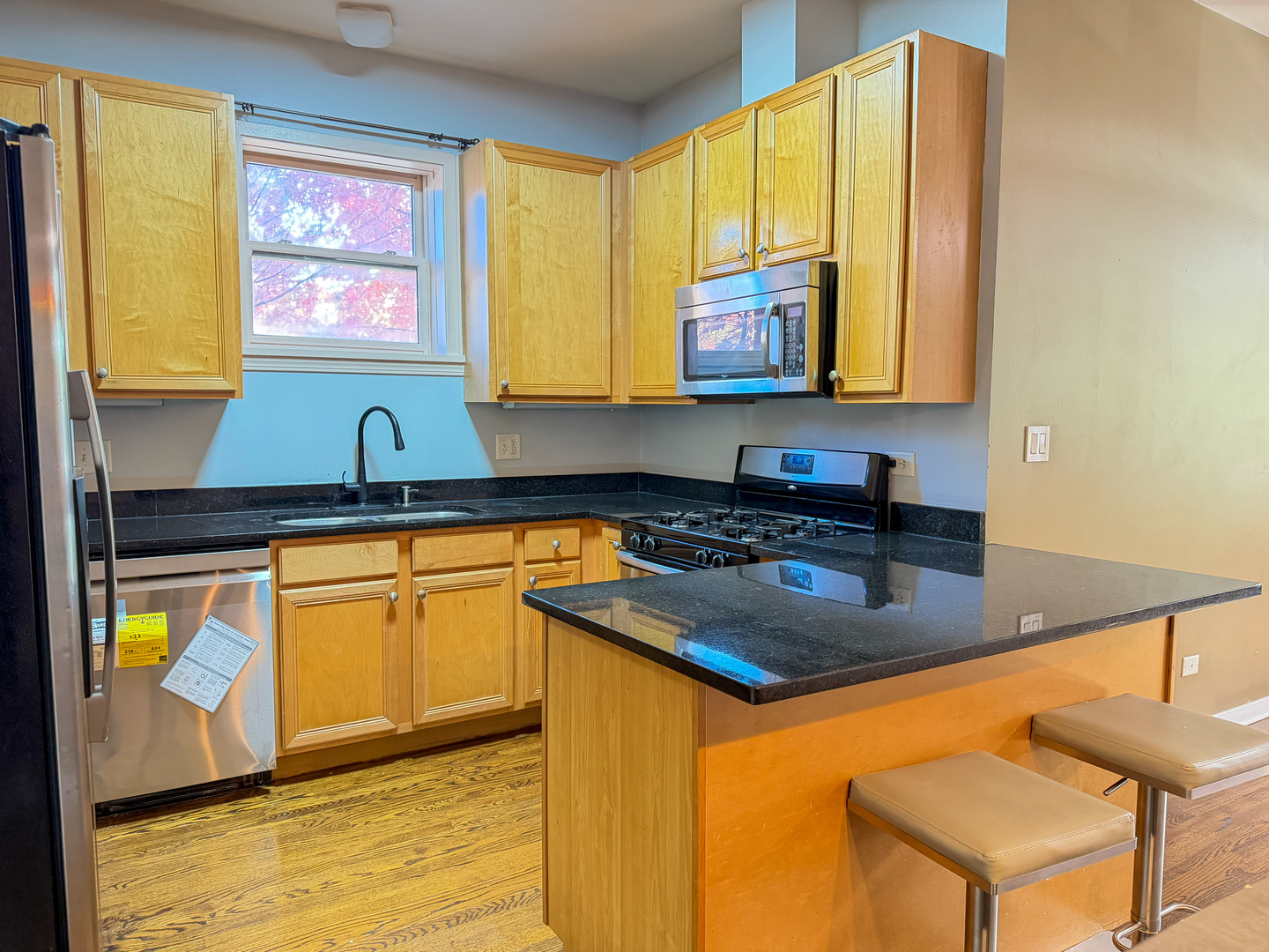 1300 W GRENSHAW Street B