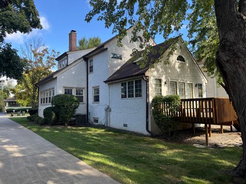 Tiny photo for 231 Lawton Road, Riverside, IL 60546 (MLS # 12395559)