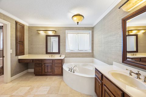 Tiny photo for 3211 Leafy Lane, Bloomington, IL 61704 (MLS # 12496009)