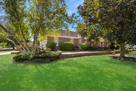 Tiny photo for 3211 Leafy Lane, Bloomington, IL 61704 (MLS # 12496009)