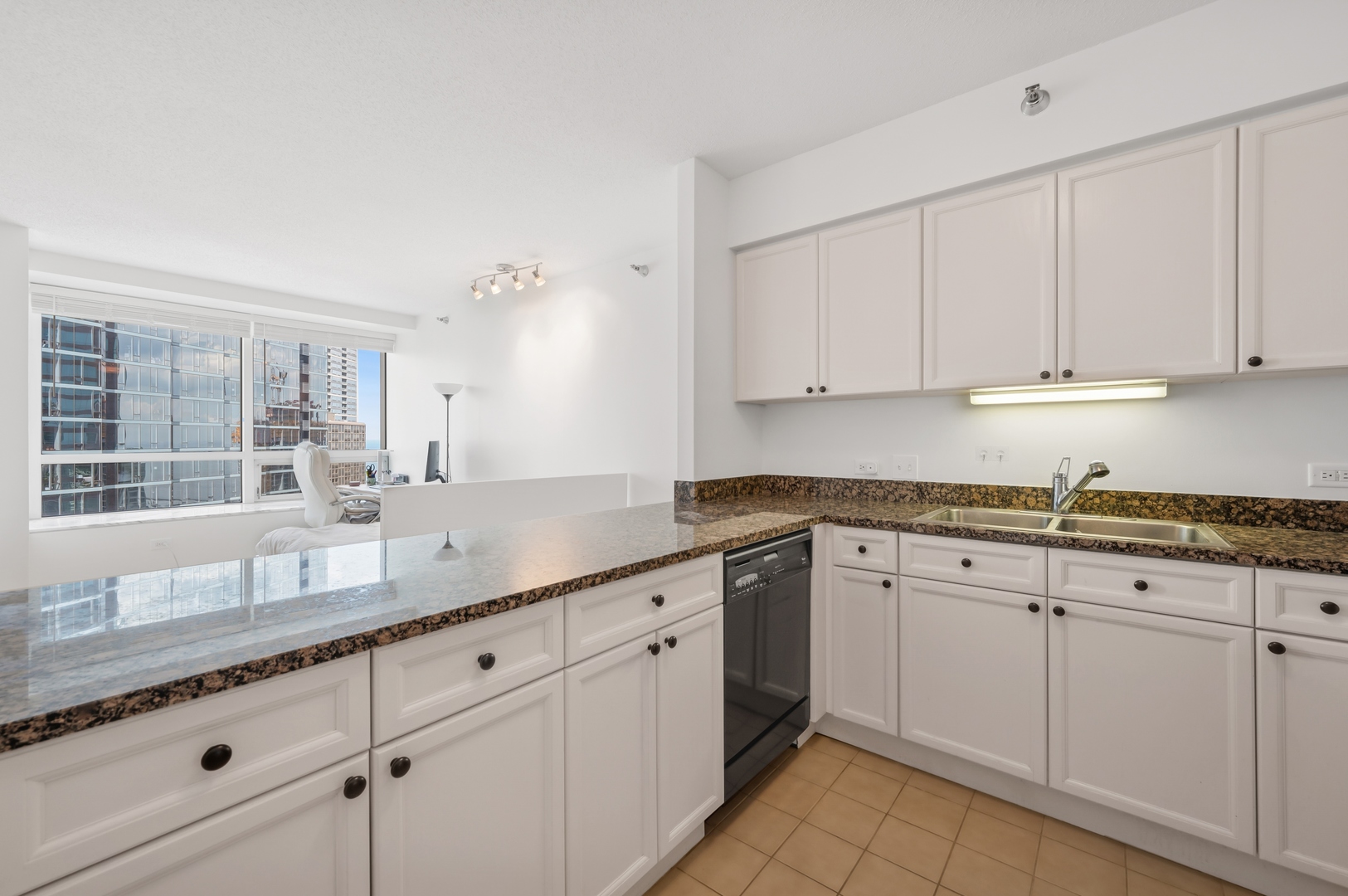 512 N McClurg Court 2902
