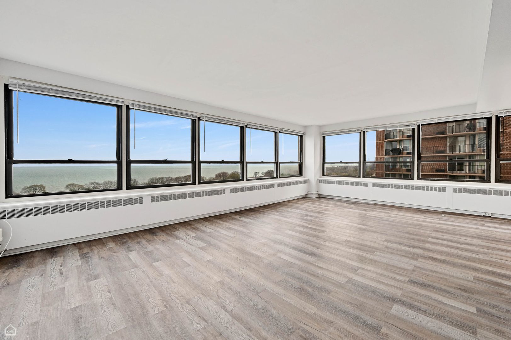 4180 N Marine Drive 1505