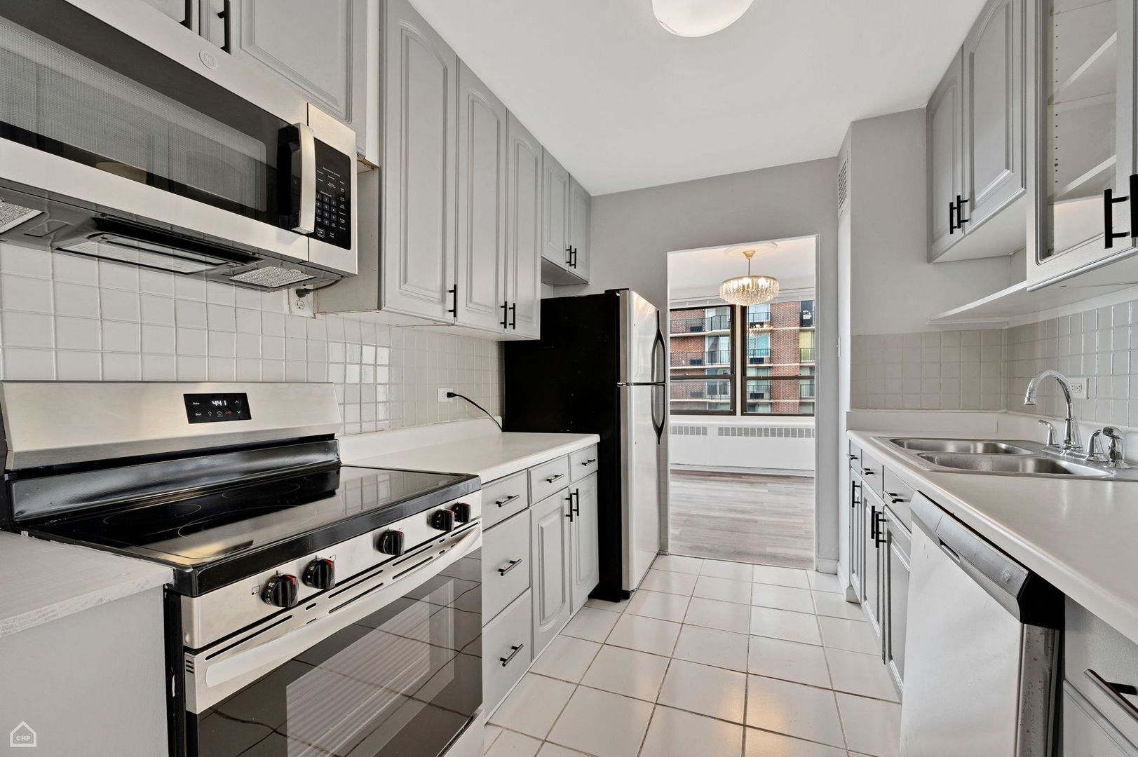 4180 N Marine Drive 1505