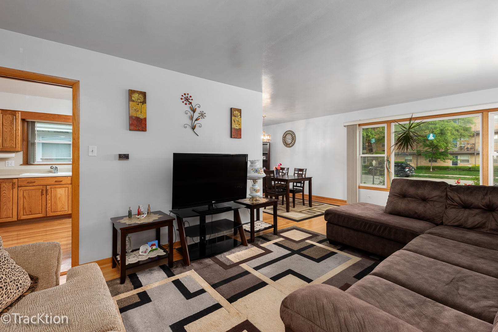 1606 Forest Road