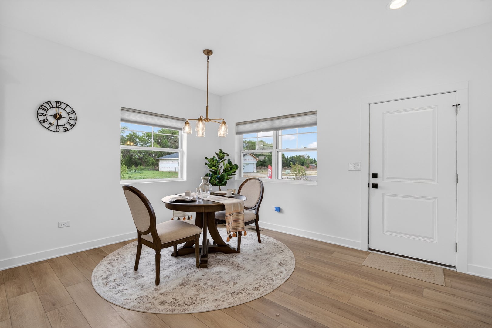 2041 Isabella Lane