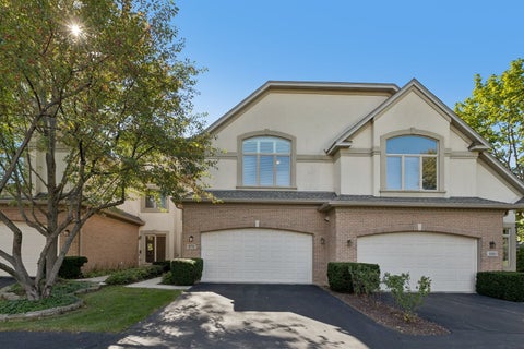 Photo of 876 N MAPLE Avenue, Palatine, IL 60067 (MLS # 12773345)