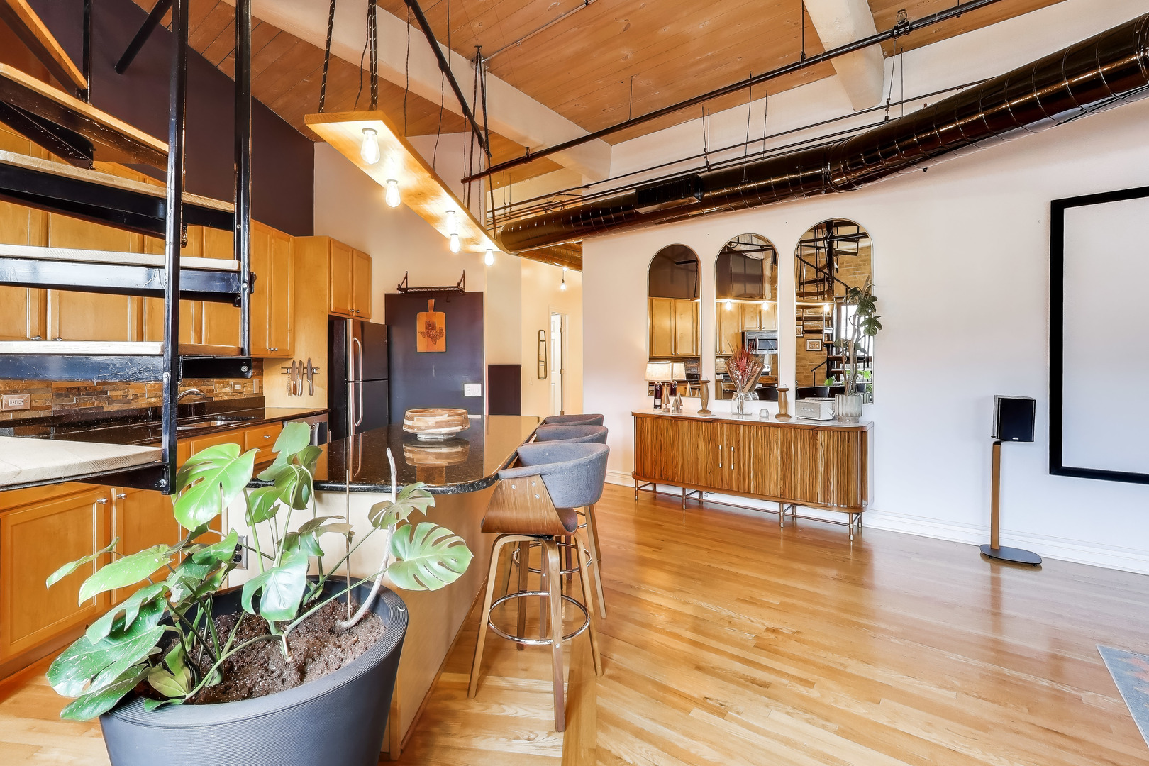 1728 N DAMEN Avenue 310