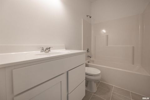 Tiny photo for Lot 9 Faiths Way, Bettendorf, IA 52722 (MLS # QC4269844)