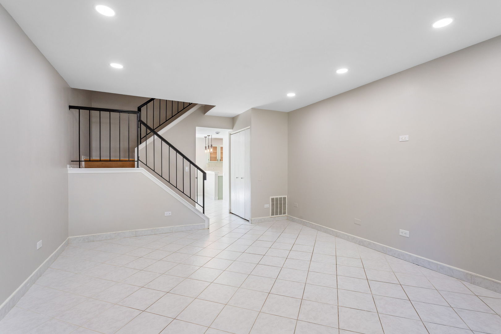 5 MARION Lane
