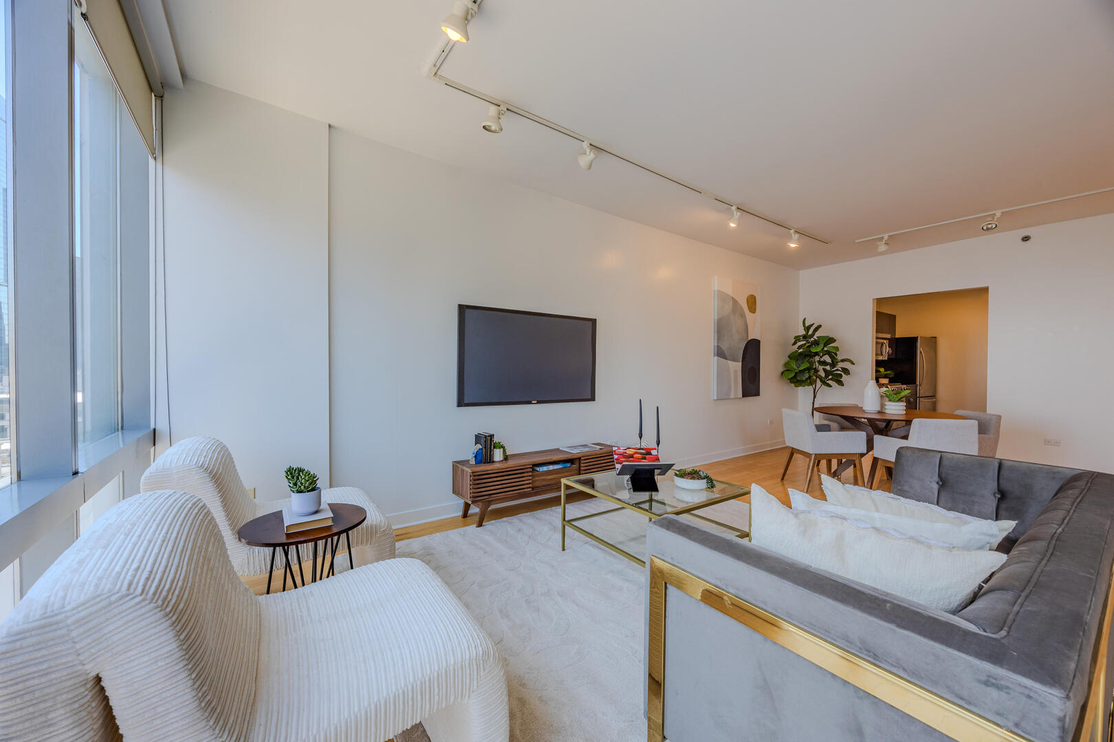 8 E Randolph Street 2503