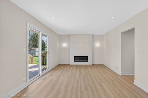 Tiny photo for 1818 Hawk Lane, Elk Grove Village, IL 60007 (MLS # 12641815)