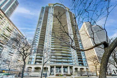 Photo of 1040 N Lake Shore Drive #7B, Chicago, IL 60611 (MLS # 12375870)