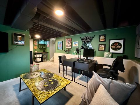 Tiny photo for 9847 S Millard Avenue, Evergreen Park, IL 60805 (MLS # 12509624)