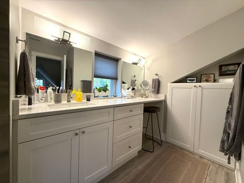 Tiny photo for 9847 S Millard Avenue, Evergreen Park, IL 60805 (MLS # 12509624)