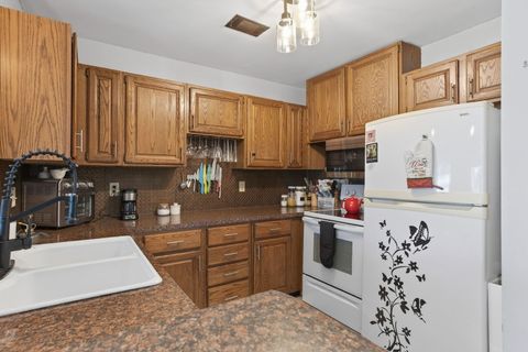 Tiny photo for 4643 CROW CREEK Court, Bettendorf, IA 52722 (MLS # 12591412)