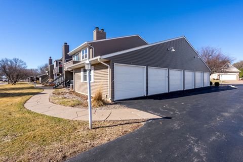 Tiny photo for 4643 CROW CREEK Court, Bettendorf, IA 52722 (MLS # 12591412)