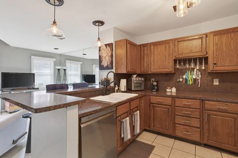 Tiny photo for 4643 CROW CREEK Court, Bettendorf, IA 52722 (MLS # 12591412)