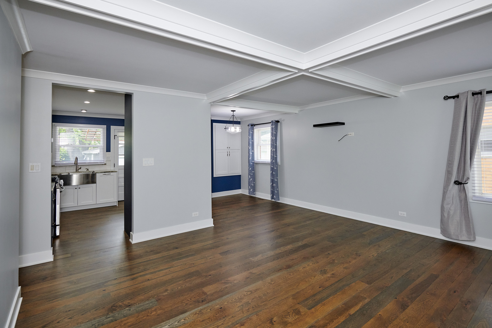 611 N Elmhurst Avenue