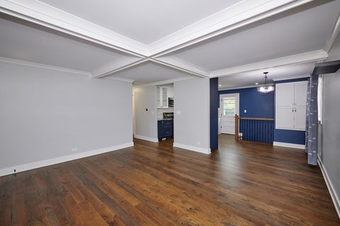 Tiny photo for 611 N Elmhurst Avenue, Mount Prospect, IL 60056 (MLS # 12669831)