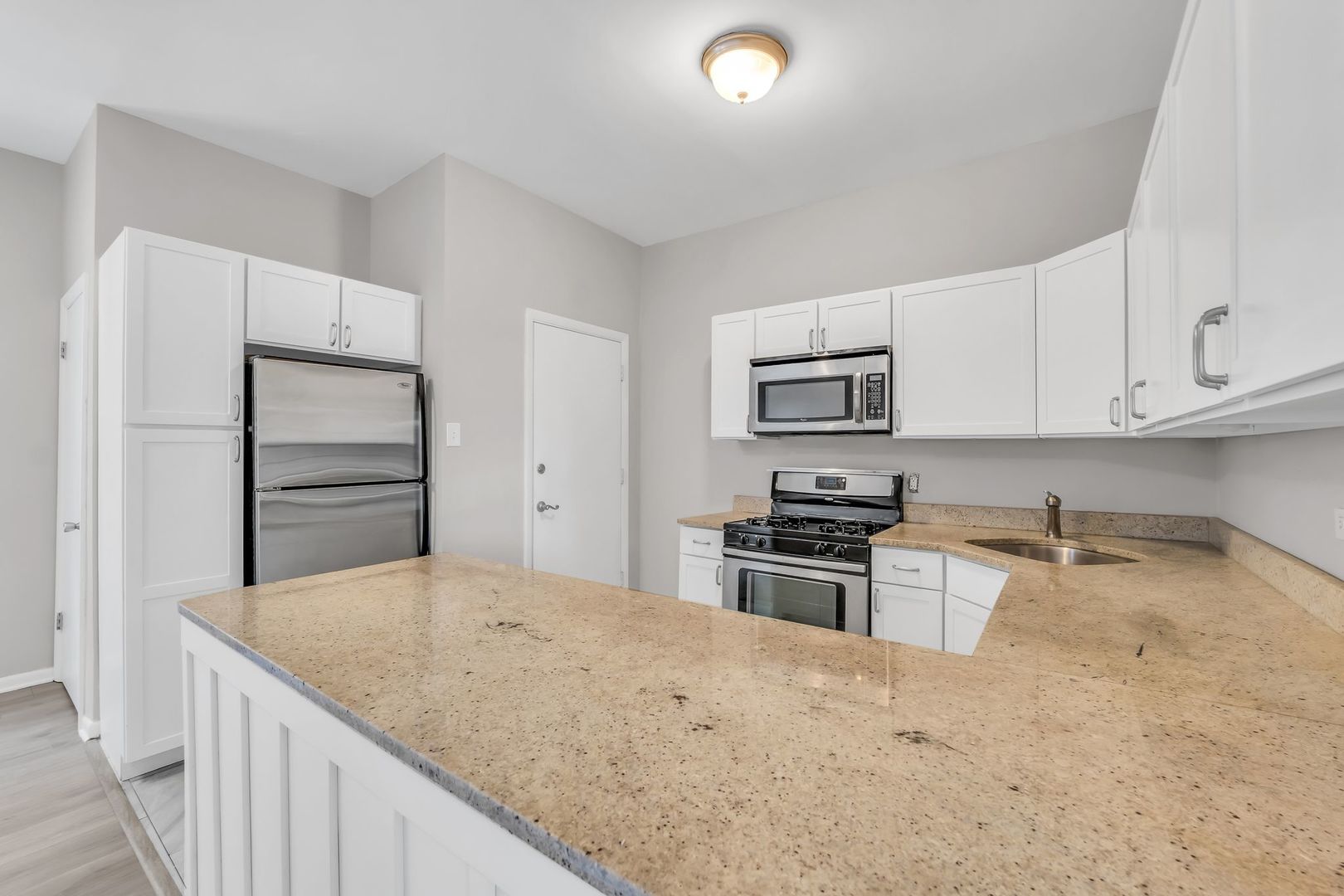 2116 W North Avenue 3N