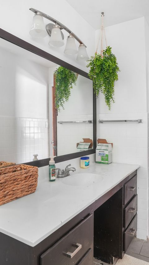 Tiny photo for 504 E Florida Avenue, Urbana, IL 61801 (MLS # 12384932)