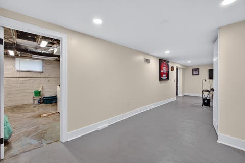 Tiny photo for 2528 Leclaire Street, Davenport, IA 52803 (MLS # 12714952)