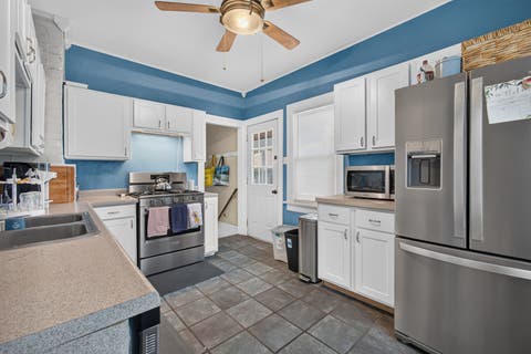 Tiny photo for 2528 Leclaire Street, Davenport, IA 52803 (MLS # 12714952)