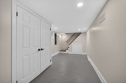 Tiny photo for 2528 Leclaire Street, Davenport, IA 52803 (MLS # 12714952)