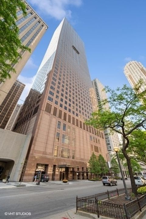 161 E Chicago Avenue 27C Chicago IL 60611
