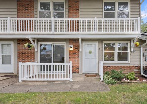 Photo of 205 Emerson Court #B, Bloomingdale, IL 60108 (MLS # 12463554)