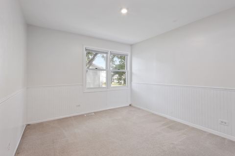 Tiny photo for 205 Emerson Court #B, Bloomingdale, IL 60108 (MLS # 12463554)