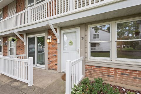 Tiny photo for 205 Emerson Court #B, Bloomingdale, IL 60108 (MLS # 12463554)