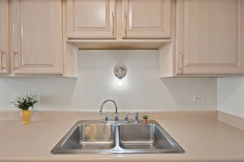 Tiny photo for 205 Emerson Court #B, Bloomingdale, IL 60108 (MLS # 12463554)