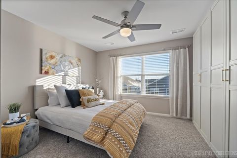 Tiny photo for 239 Durham Street, North Aurora, IL 60542 (MLS # 12557868)