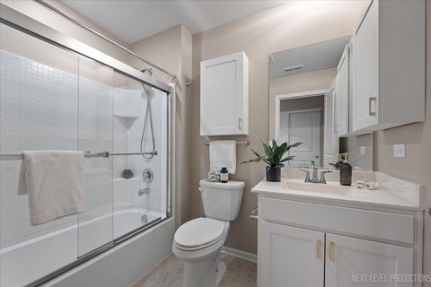 Tiny photo for 239 Durham Street, North Aurora, IL 60542 (MLS # 12557868)