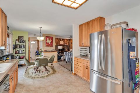 Tiny photo for 134 Roberts Road, New Lenox, IL 60451 (MLS # 12549015)