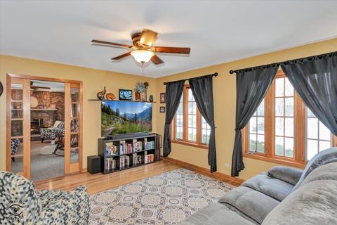 Tiny photo for 134 Roberts Road, New Lenox, IL 60451 (MLS # 12549015)