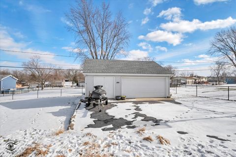 Tiny photo for 134 Roberts Road, New Lenox, IL 60451 (MLS # 12549015)