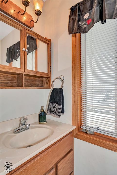 Tiny photo for 134 Roberts Road, New Lenox, IL 60451 (MLS # 12549015)