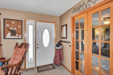 Tiny photo for 134 Roberts Road, New Lenox, IL 60451 (MLS # 12549015)