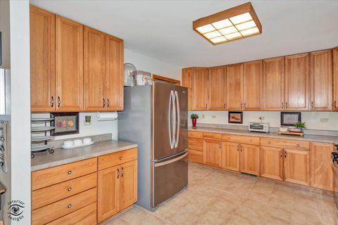 Tiny photo for 134 Roberts Road, New Lenox, IL 60451 (MLS # 12549015)