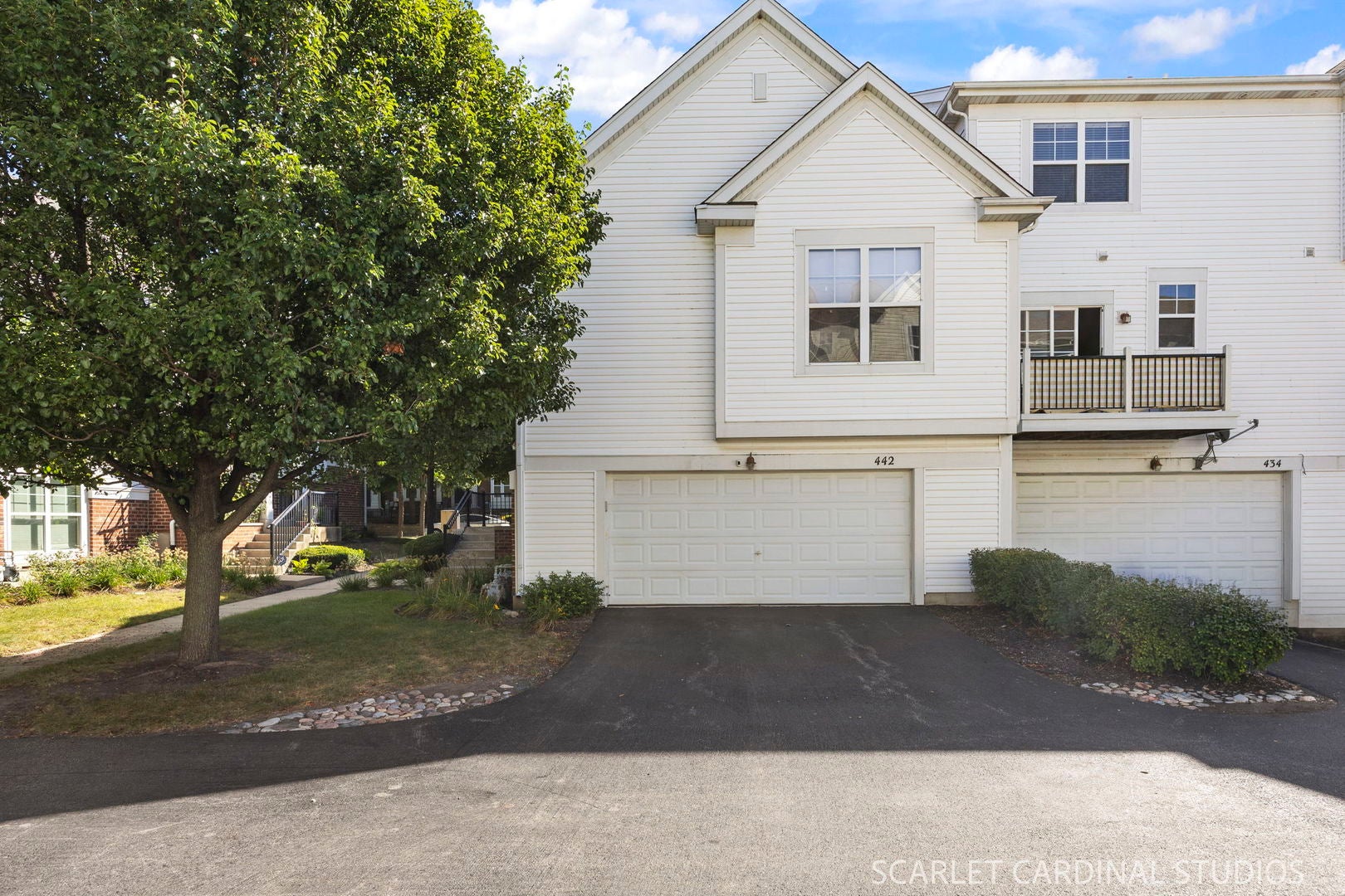 442 Plaza Place