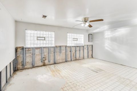 Tiny photo for 10154 S Emerald Avenue, Chicago, IL 60628 (MLS # 12534373)