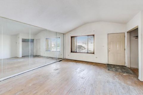 Tiny photo for 10154 S Emerald Avenue, Chicago, IL 60628 (MLS # 12534373)