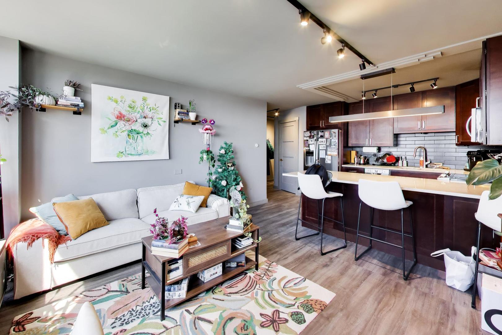 2754 N HAMPDEN Court 1203