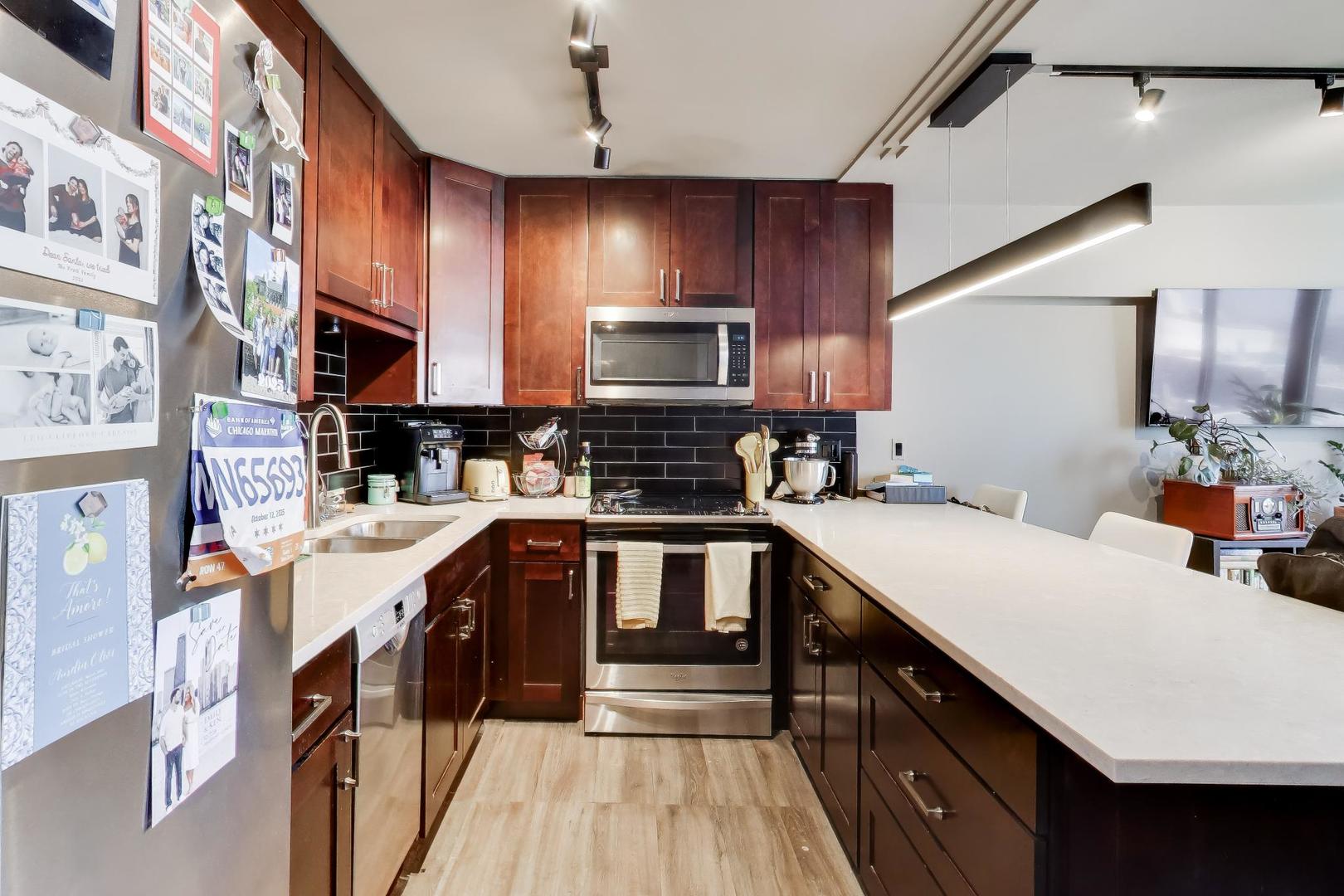 2754 N HAMPDEN Court 1203