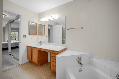 Tiny photo for 62 Winding Run Lane #62, Streamwood, IL 60107 (MLS # 12621754)